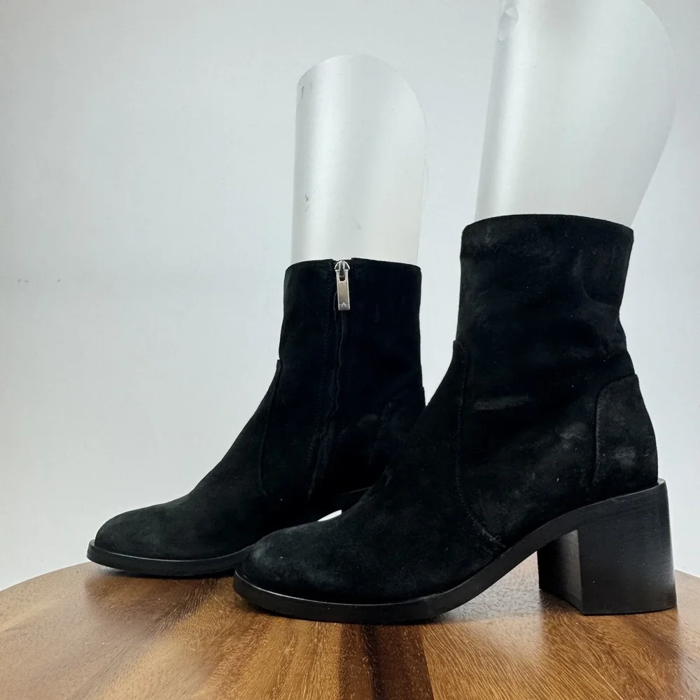 New Womens Aquatalia‎ Brigitte Luxe Black Suede Casual Heeled Ankle Boots Size 8